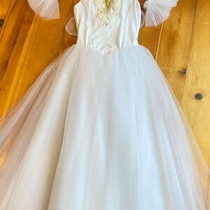 Chopiniana, Les Sylphedes, Giselle White Professional long Tutu with wings